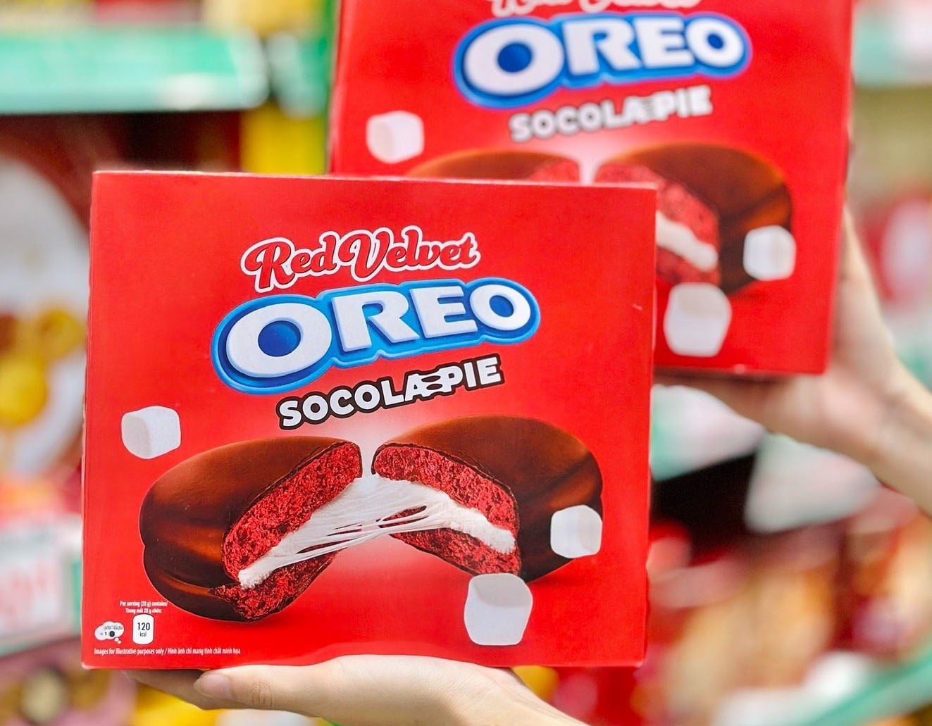 Bánh OREO socola-pie phiên bản RED VELVET hộp 336g được đóng gói 8 hộp/thùng để tiện vận chuyển và lưu trữ